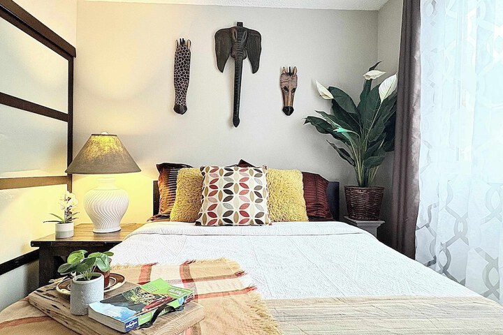 Room 4 of 79