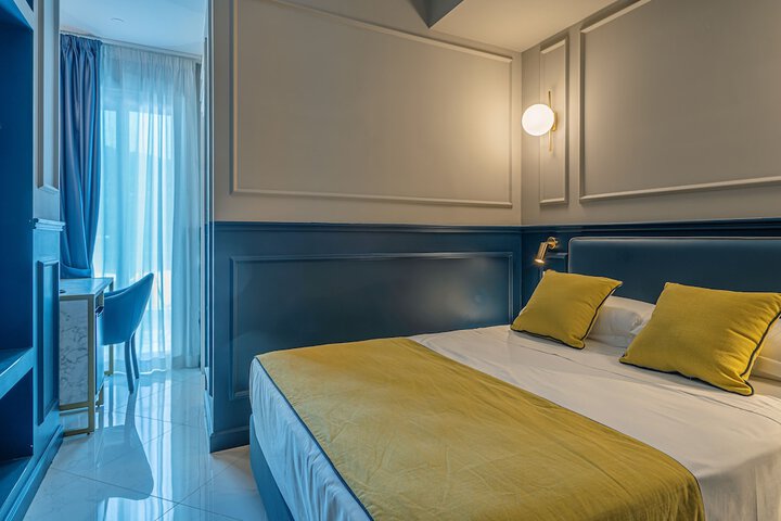 Room 26 of 211