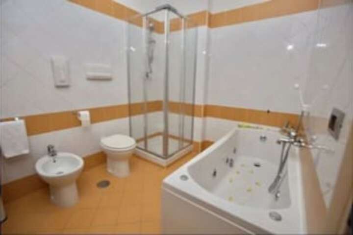 Clean Restrooms
