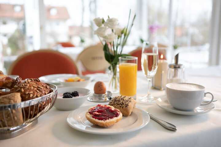 Breakfast/Coffee Service 35 of 39
