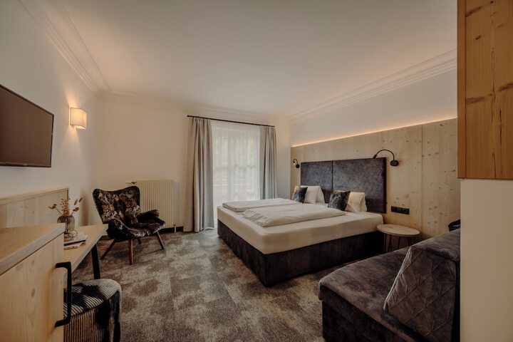 Room 9 of 50