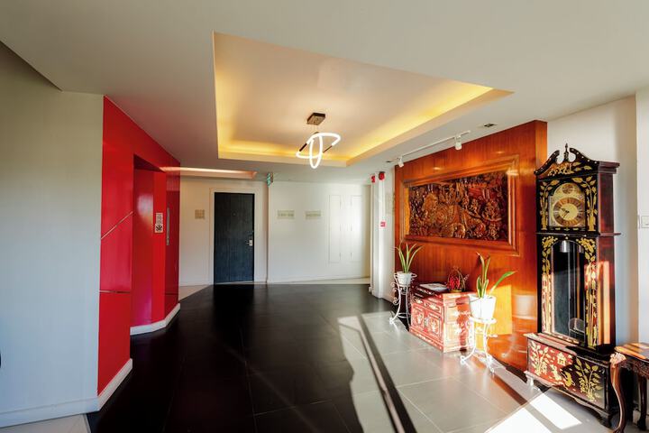 Hotel 75 of 77