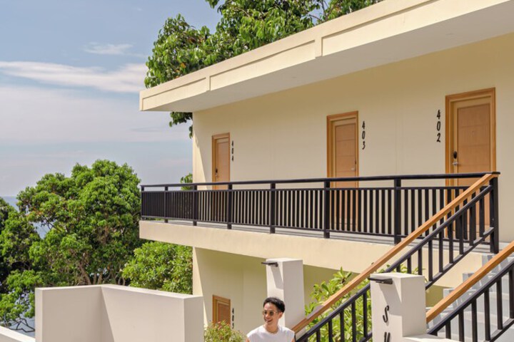 Hotel 92 of 107