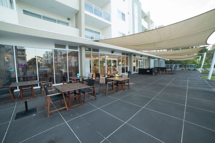 Hotel Exterior 39 of 42