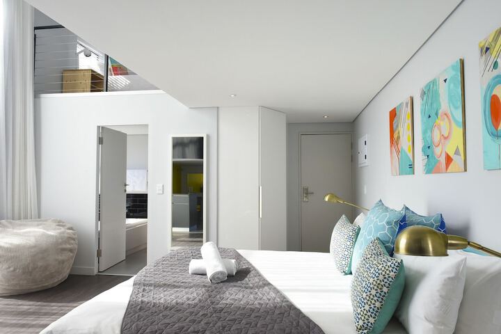 Room 52 of 138