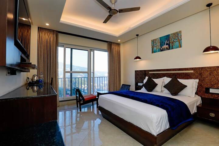 Room 8 of 25