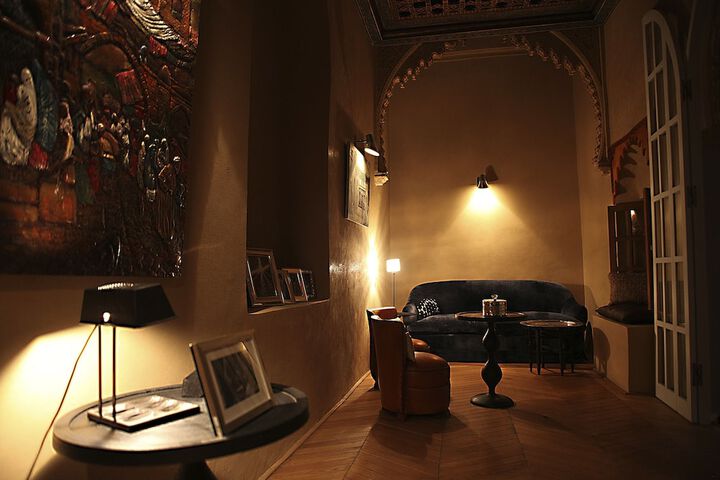 Lounge 50 of 63