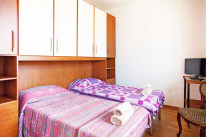 Room 118 of 320