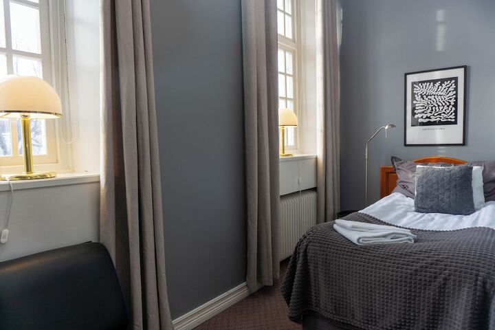 Room 15 of 50