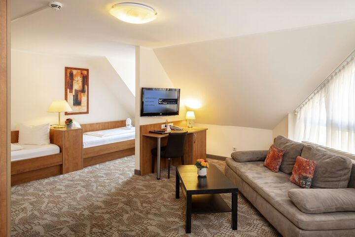 Room 10 of 20