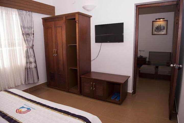 Room 7 of 35