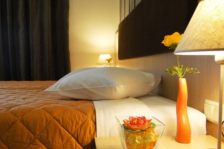 Room 3 of 36