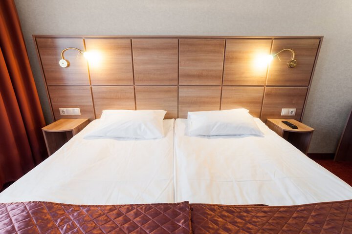Room 5 of 40