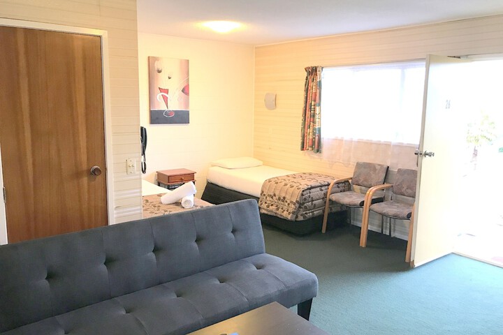 Room 43 of 69