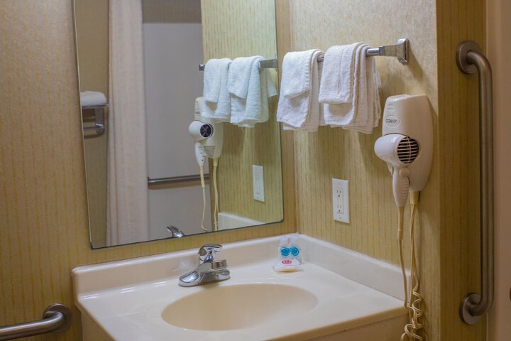 Deluxe King Room (13 of 21)