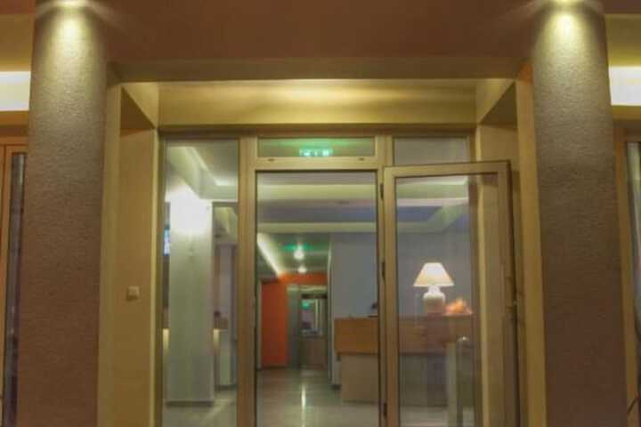 Hotel 56 of 59