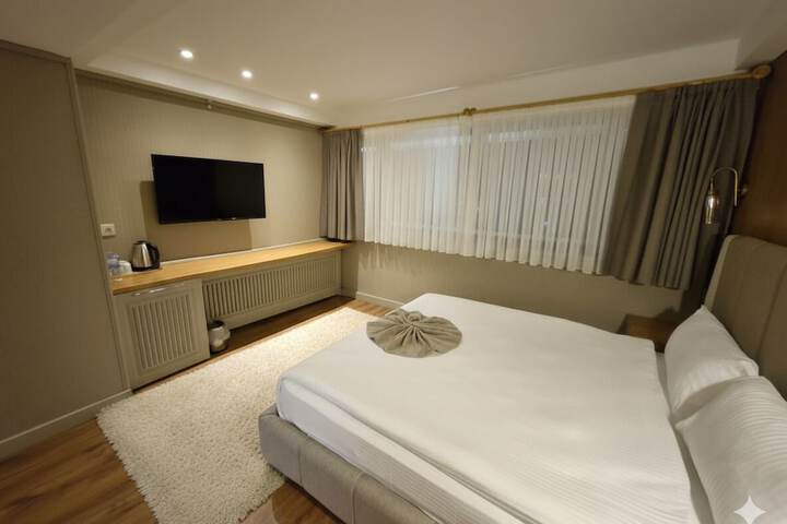 Room 14 of 40