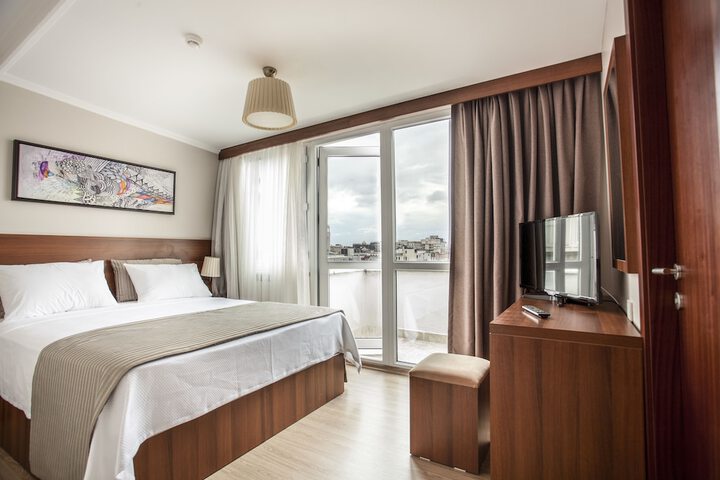 Room 2 of 23