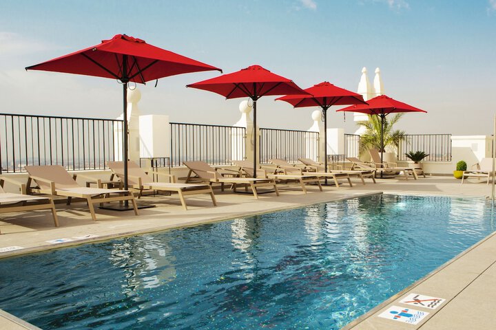 Pool 88 of 202