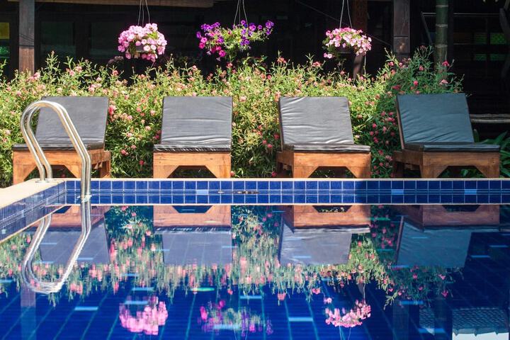 Hotel with Pool