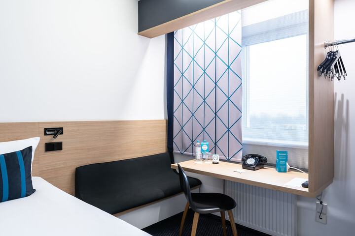 Room 15 of 63