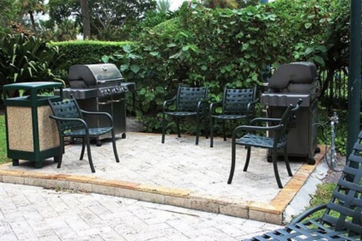 BBQ/picnic area