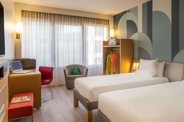 Room 20 of 140