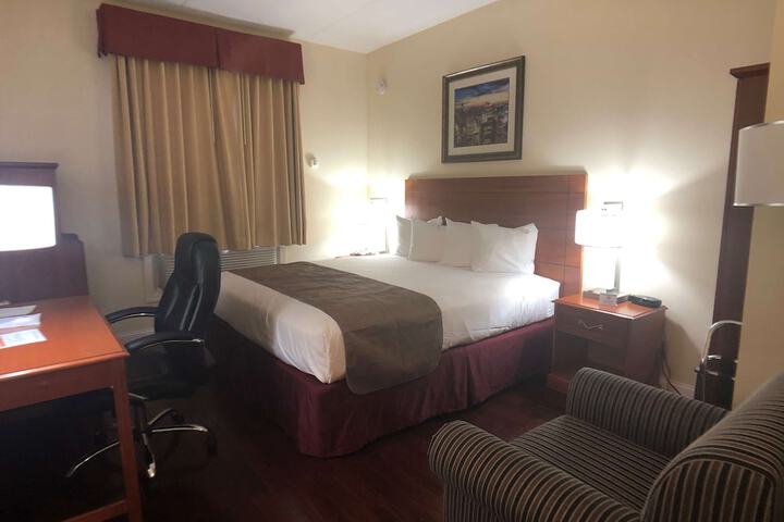 Room 7 of 14