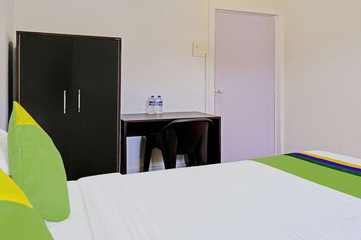 Room 33 of 57