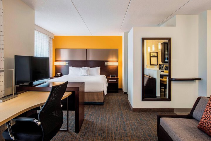 Room 8 of 27