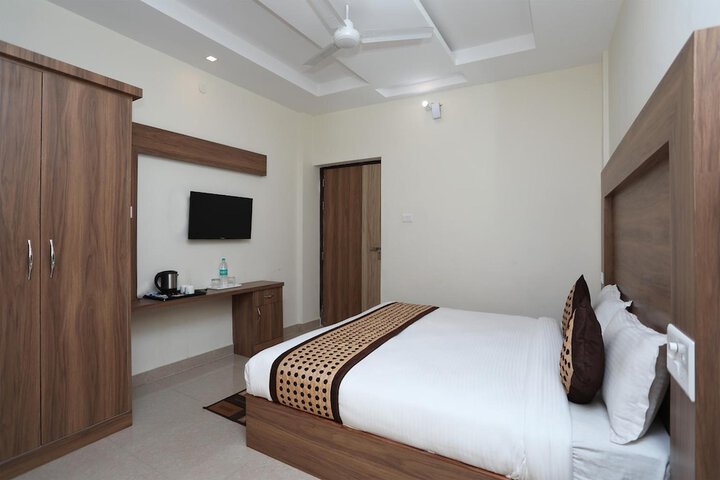 Room 10 of 30