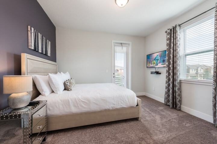 Room 12 of 51