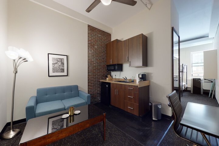 Room 10 of 46