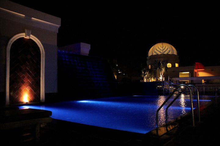 Pools & Facilities