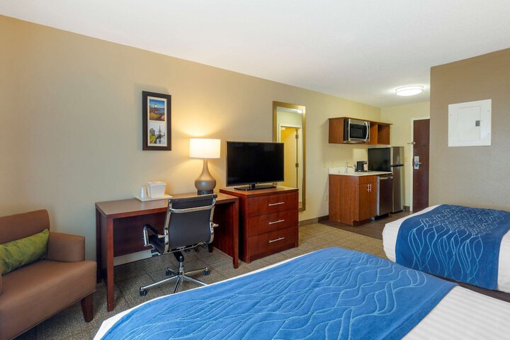 2 Double Beds (5 of 13)