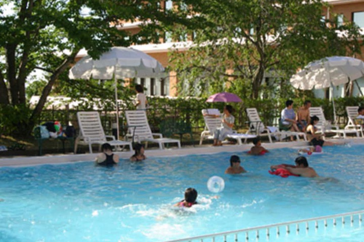 Pools & Facilities