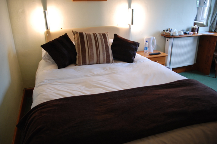 Room 2 of 7