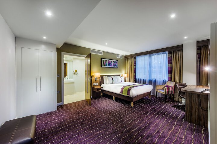 Room 22 of 61