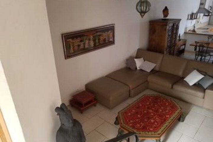 Room 9 of 14