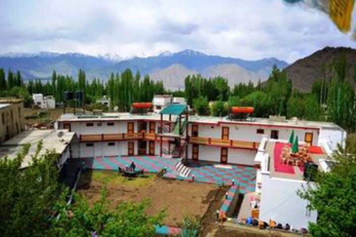 Beyond Stay - Hotel kanika Himalayan View