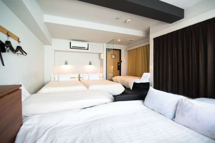 Room 19 of 59