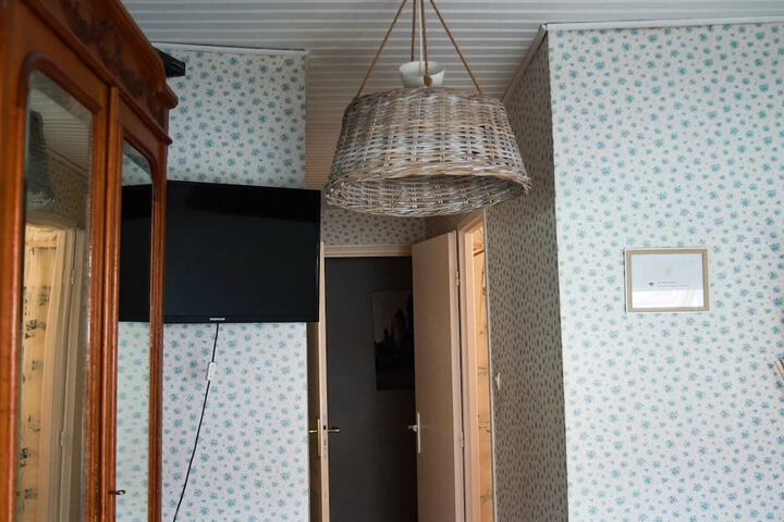 Room 12 of 81