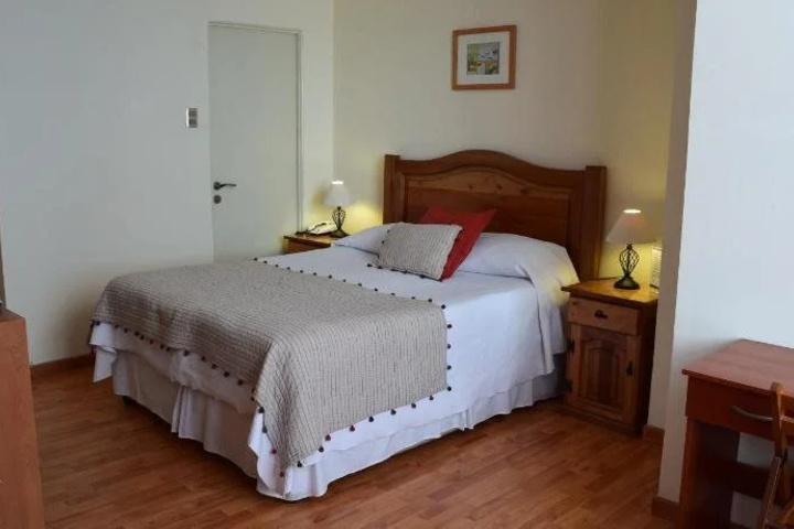 Room 7 of 18