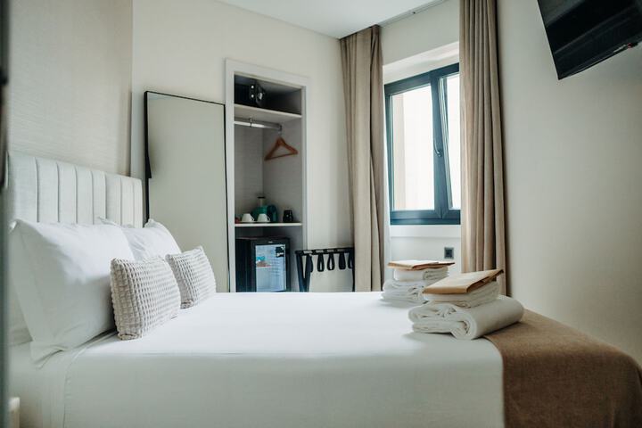 Room 29 of 164