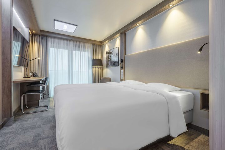 Room 20 of 131