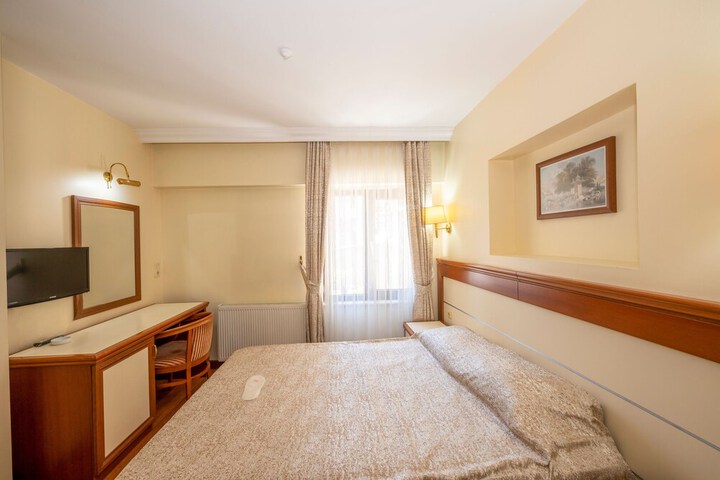 Room 11 of 41