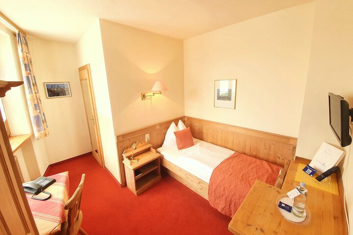 Room 19 of 67