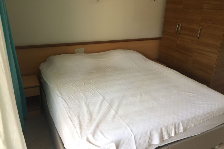 Room 7 of 47