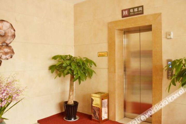Hotel Interior 9 of 15