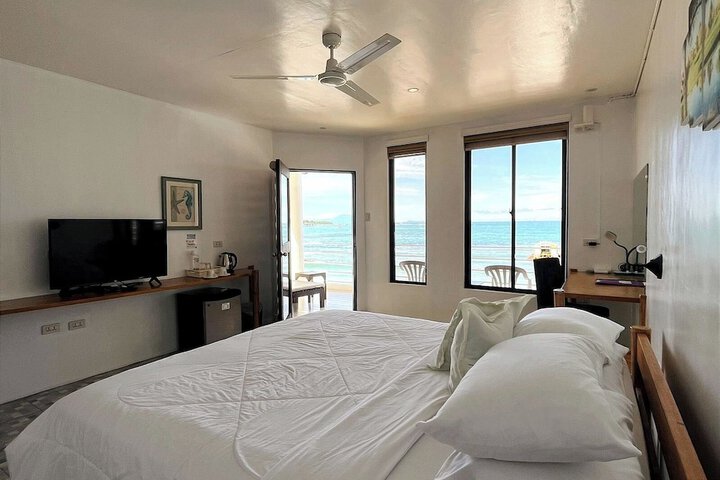 Room 6 of 42